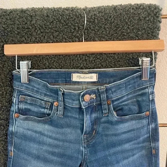 Madewell 8” Skinny Jeans - Picture 2 of 6